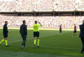 (VIDEO) Ovo se nije moglo čuti u prenosu: Isplivao SKANDALOZAN razgovor sudije i VAR sobe nakon poništenog gola u El Klasiku