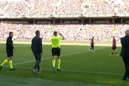 (VIDEO) Ovo se nije moglo čuti u prenosu: Isplivao SKANDALOZAN razgovor sudije i VAR sobe nakon poništenog gola u El Klasiku