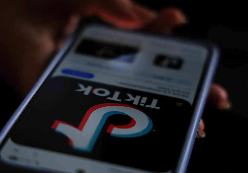 TIK TOK 