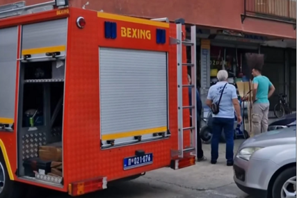PRVE SLIKE TRAGEDIJE Radnika priklještio teretni lift, vatrogasci na terenu