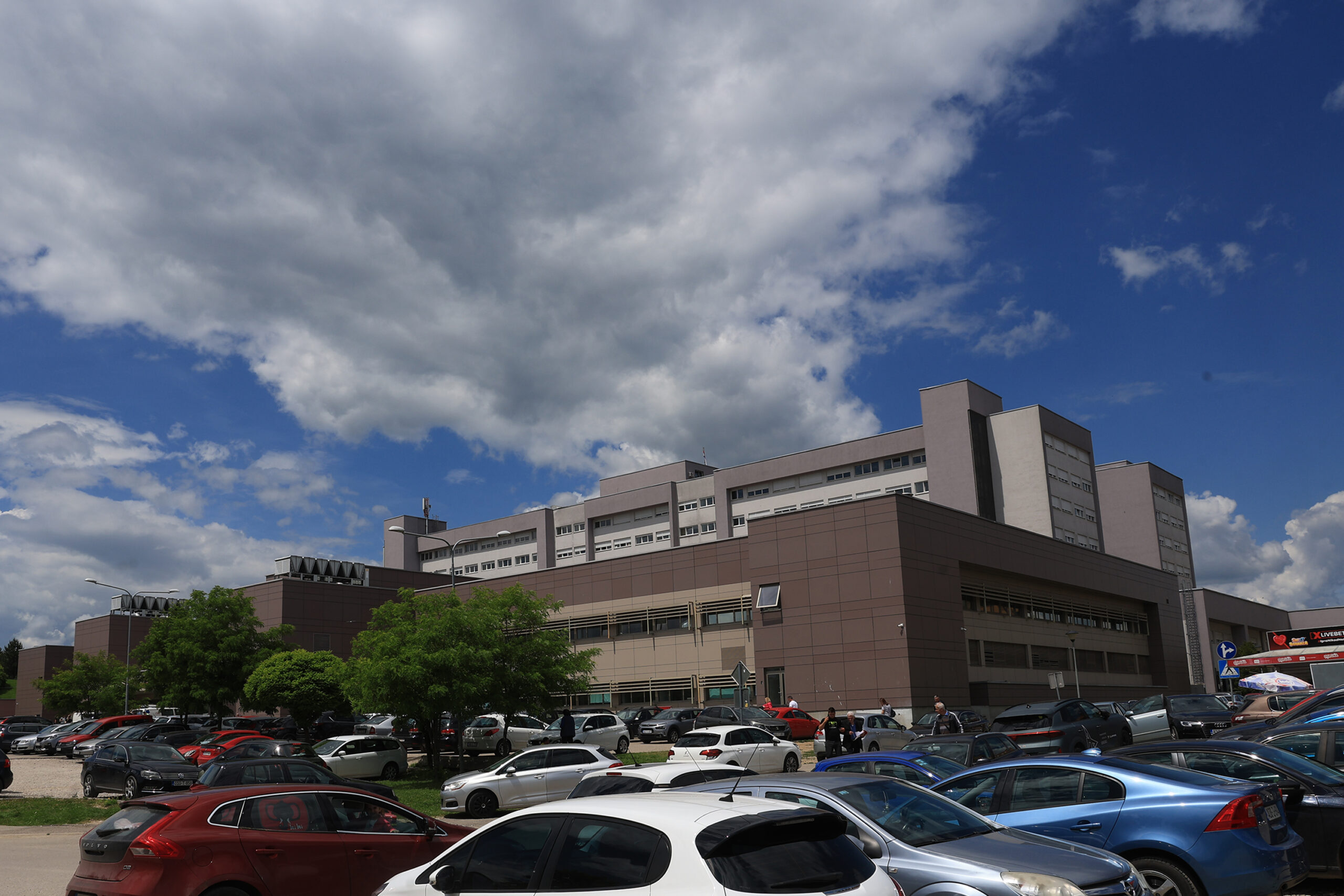 U UKC RS preminuo Rasim Potoković (21) nakon povreda zadobijenih u nesreći u Janji