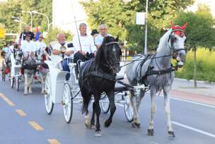 Duhovski utorak u Banjaluci, parada kočija
