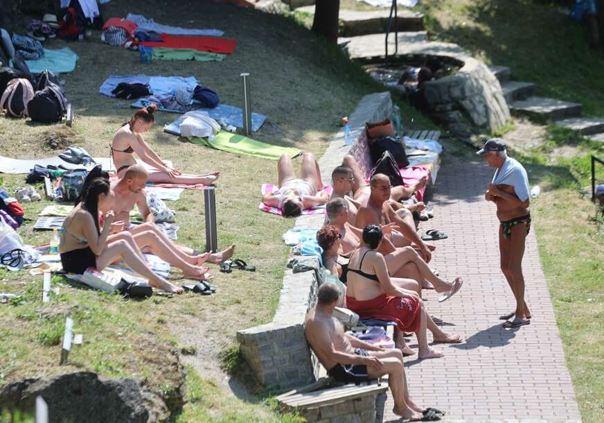 Kupači na obali Vrbasa