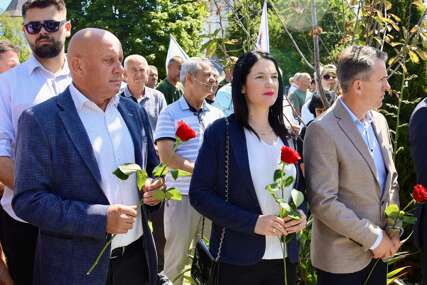 (FOTO) Trivićeva, Dubravac i Dončić na obilježavanju 33 godine proboja "Koridora":  Položili cvijeće i odali počast poginulim pripadnicima VRS i MUP RS