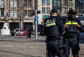 ODJEKIVALA PUCNJAVA GRADOM U Amsterdamu nastao opšti haos, 2 obračuna vatrenim oružjem u kratkom periodu, muškarac teško ranjen
