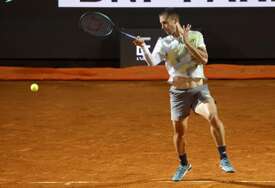 Meč trajao duže od sat vremena: Đere poražen u prvom kolu ATP turnira
