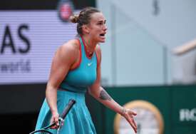 Novakova prijateljica nije mogla da sakrije emocije: Sabalenka neutješna poslije poraza u finalu, briznula u plač