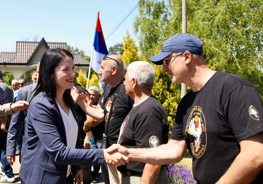 FOTO: NARODNI FRONT