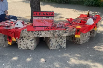 "Fuck you, Serbia" Albanci PODIŽU TENZIJU i euforiju pred meč u Tirani, prodavac psovao nasred trga