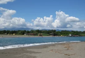 "Koliko košta vazduh, šta kažu" Jedno od omiljenih ljetovališta u Crnoj Gori počinje da NAPLAĆUJE ULAZ, brojni turisti ogorčeni