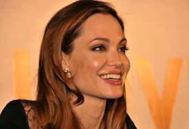 Suočavanje sa izborima koji OBLIKUJU NJEN ŽIVOT: Anđelina Džoli u novom filmu unosi lične i emotivne dijelove života