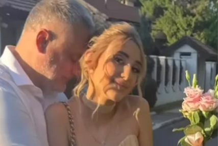 (FOTO) Čeda Jovanović ispratio kćerku na matursko veče: Anđelija pozirala u MINI ZLATNOJ HALJINI "Širi krila i leti u život"