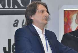 Dejan Kojić poručio da je Narodni front alternativa vlasti "Nikad nećemo biti pijuni onih koji rade protiv srpskih interesa"