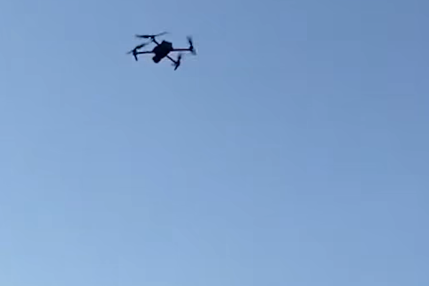 Navijač podigao dron pored stadiona u Tirani
