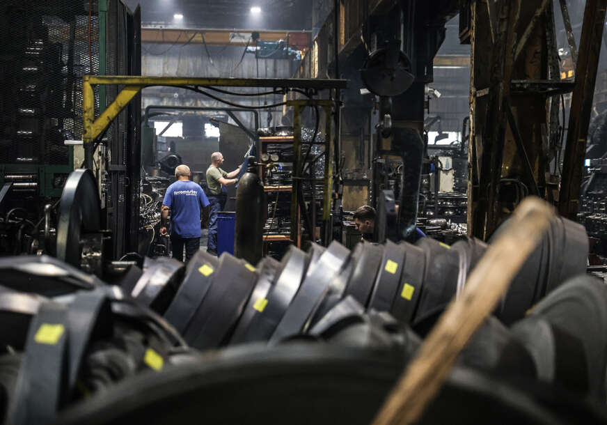 Fabrika radnik industrija metalurgija