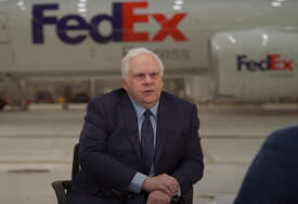 PROMIJENIO BRZI TRANSPORT Preminuo osnivač kompanije FedEx, jedan od najvećih biznismena u istoriji