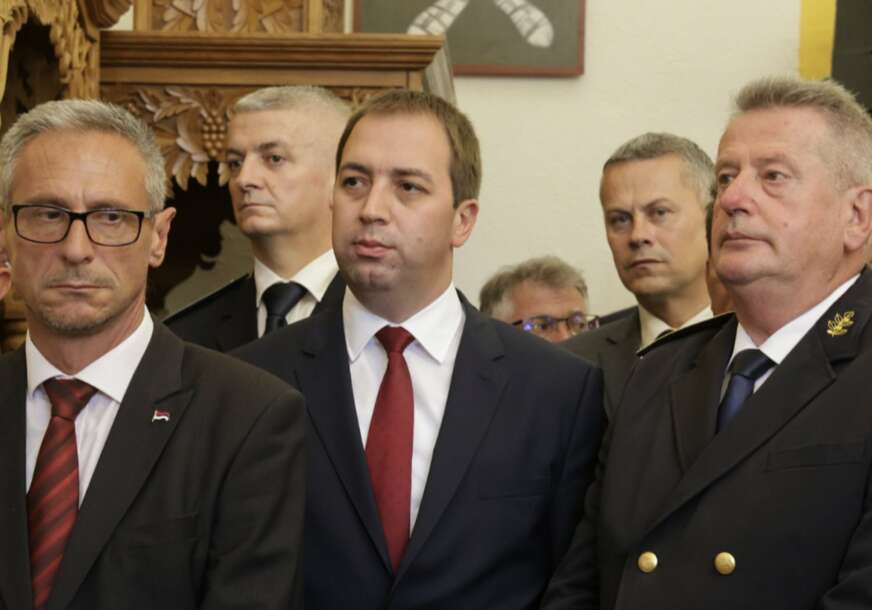 "Zavjet koji nas obavezuje na OČUVANJE VJERE, slobode, dostojanstva, jedinstva i časti" Selak čestitao VIDOVDAN, krsnu slavu Vojske Republike Srpske i Trećeg pješadijskog puka