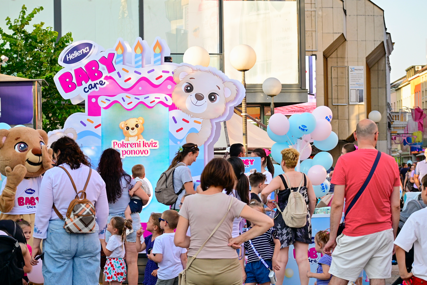Hellena Baby Care i Led Media donijeli slavljeničku atmosferu na ulice Banjaluke