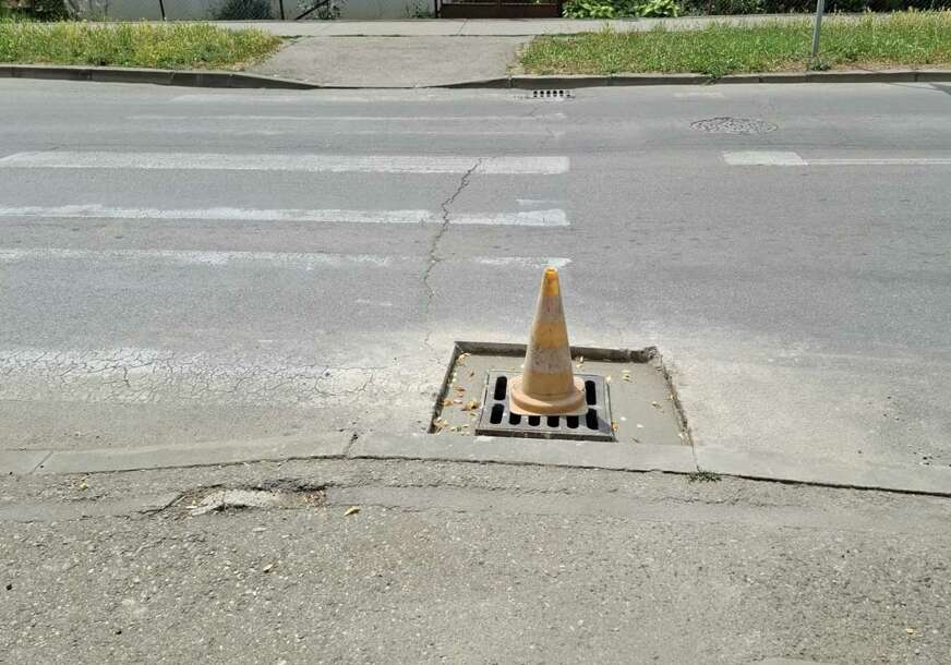 Rupa kod šahta kod škole Branko Radičević