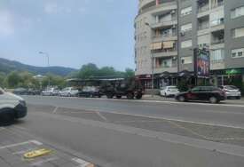 (VIDEO) Šta se dešava u Banjaluci: Vozila EUFOR-a kod mosta Venecija "Kao da nekoga čekaju"