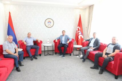 (FOTO) Ugledni profesori i privrednik iz Prijedora pristupili SPS "Spremni da daju konkretan doprinos razvoju Srpske"