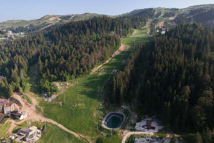 VLADA KRPI, JAHORINA TROŠI Uprava Olimpijskog centra raspisala milionski tender