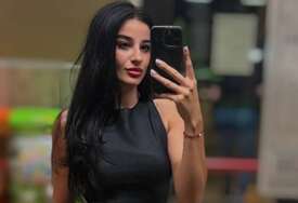 (FOTO) GORI U MINIĆU Marina Gagić zapalila mreže vrelim stajlingom