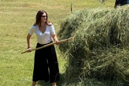 (FOTO) GLUMICA SKUPLJA SIJENO Nina Janković pokazala gdje se sklonila od gradske vreve i otkrila djelić svog porodičnog raja