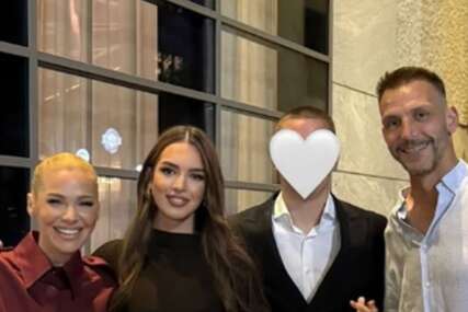 (FOTO) "MI SMO STALNO ZAJEDNO" Nataša Bekvalac i Danilo Ikodinović zajedno na maturi kćerke Hane