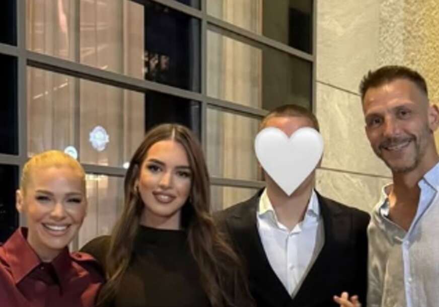 (FOTO) "MI SMO STALNO ZAJEDNO" Nataša Bekvalac i Danilo Ikodinović zajedno na maturi kćerke Hane