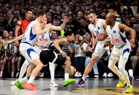 Poluvrijeme u Areni: Partizan vodi, Budućnost ostala bez najboljeg igrača, traže preokret
