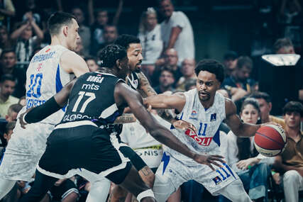 (FOTO) PARTIZAN ŠAMPION ABA LIGE Titula broj 8 zasluženo u vitrinama crno-bijelih