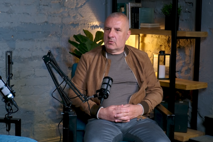 DOŽIVIO INFARKT Poznati voditelj Predrag Popović Pop zamalo umro na fudbalskom terenu