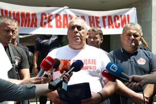 Sindikalci ispred Narodne skupštine RS