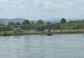 (VIDEO, FOTO) HELIKOPTERI, GLISERI, DESPOTI, SPECIJALCI Akcija kao iz filma kod Laktaša, iz policije otkrivaju detalje