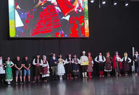 (FOTO) Stigla 32 ansambla: Otvorena Evropska smotra SRPSKOG FOLKLORA u Banjaluci