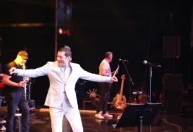 "Moj grad u kojem se uvijek osjećam kao kod kuće" Aco Pejović priredio PRAVI MUZIČKI SPEKTAKL u sarajevskoj Zetri