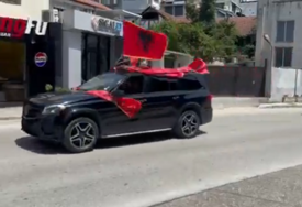(VIDEO) SUNCE, BUBNJEVI I DRESOVI Navijačka euforija raste uoči susreta Albanije i Srbije