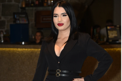 "Ismijevali su me, a sad za pjesmu UZMEM 20.000 EVRA" Zorana Mićanović KUPILA SEBI 3 NEKRETNINE, pa progovorila o bakšišu