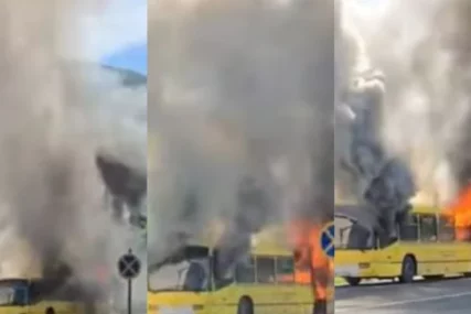 (VIDEO) POTPUNI HAOS U SARAJEVU Vatrena stihija PROGUTALA autobus, vatrogasci odmah izašli na teren