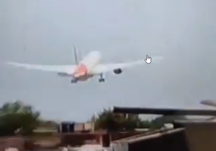Pao putnički avion u Indiji 
