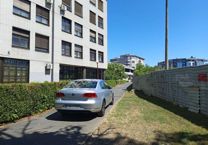 bahato parkiranje