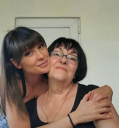 PRAVA DAMA Dragana Mićalović objavila fotografiju sa majkom, pa pokazala od koga je naslijedila ljepotu