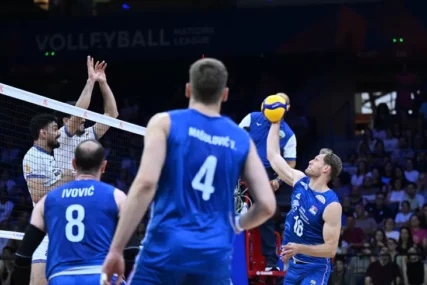 IRAN SLAVIO U ARENI Odbojkaši pokazali da mogu, ali to im ne znači ništa
