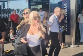 (VIDEO) BAŠ NEPRIJATNA SITUACIJA Dara Bubamara pozdravljala Rastu, on je nije ni pogledao