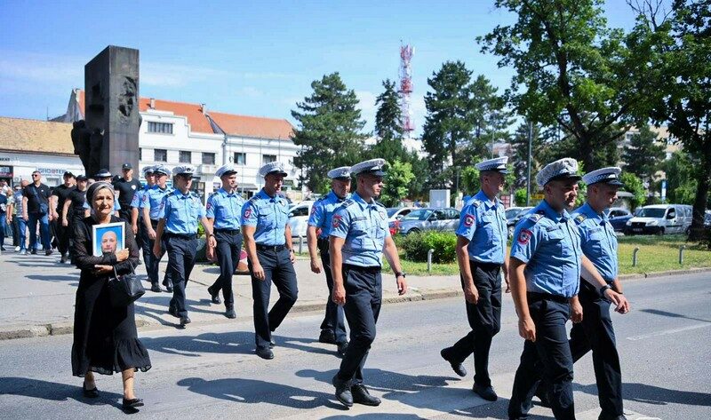 Skup policajca u Bijeljini