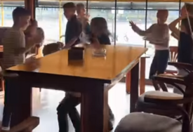 (VIDEO) “BAULJAM I ĆARLIJAM” Djeca plešu uz pjesmu kontroverznog repera, društvene mreže se zgražaju