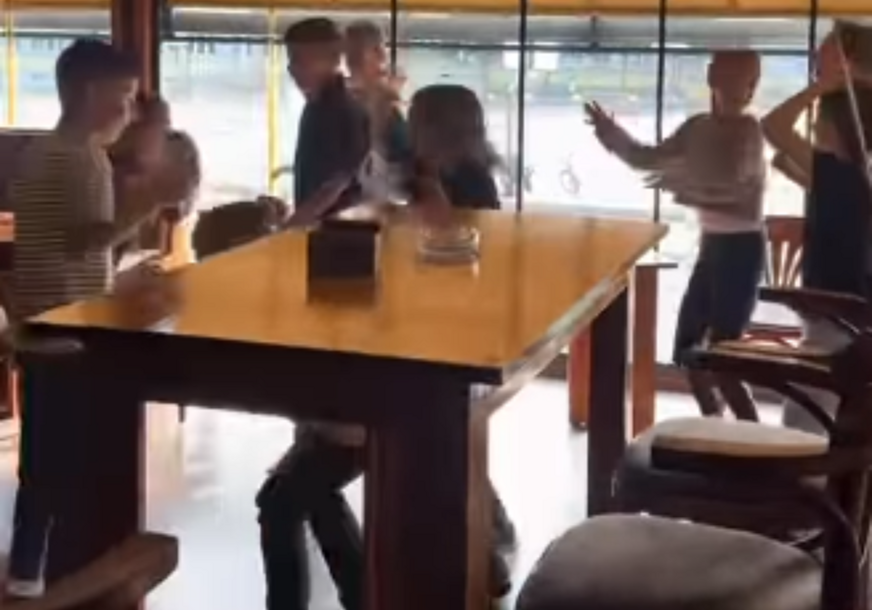 (VIDEO) “BAULJAM I ĆARLIJAM” Djeca plešu uz pjesmu kontroverznog repera, društvene mreže gore