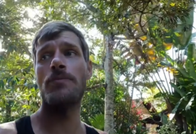 (VIDEO) "U Srbiji za te pare možeš da popiješ kafu sa mlijekom" Bloger otputovao na Bali, pa pokazao smještaj od 3 EVRA sa doručkom, društvene mreže se usijale od komentara