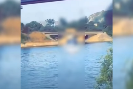 (UZNEMIRUJUĆI VIDEO) NIJE MU BILO SPASA Mladić (23) zarad lajkova na Tiktoku "skočio u smrt"